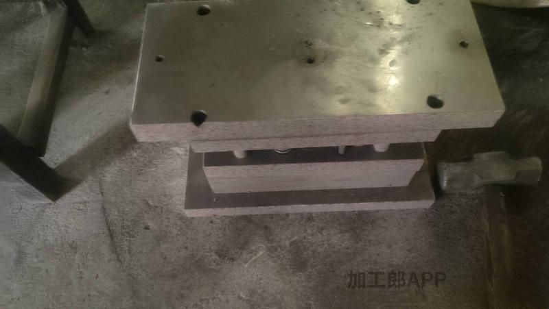 安吉东双模具厂