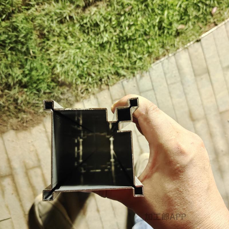 新红利不锈钢有限公司