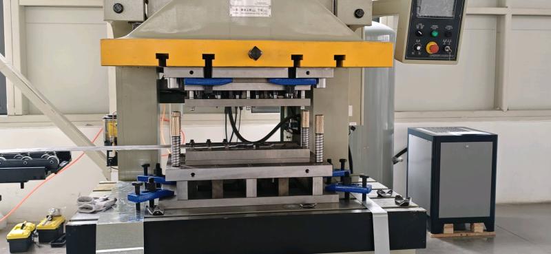 天津市丰富精密模具有限公司