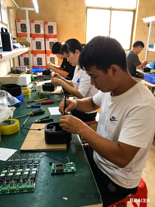 手工外发农村城乡 组装蓝牙音响及灯饰产品