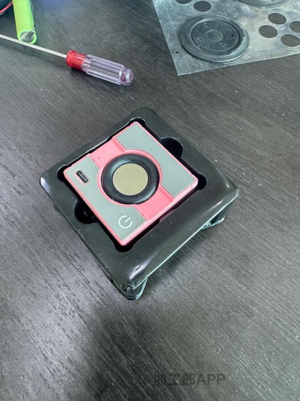 手工外发农村城乡 组装蓝牙音响及灯饰产品