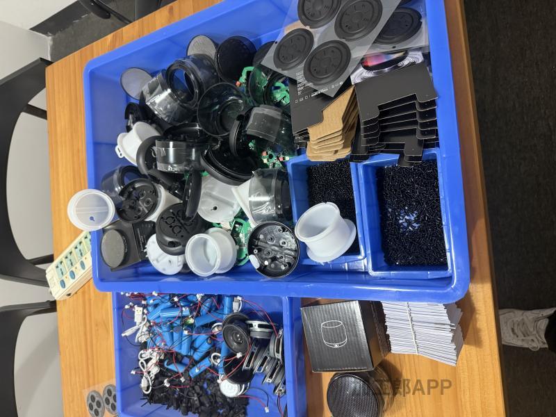 蓝牙音响耳机寻各地手工组装代工蓝牙音响耳环寻各地手工组装代工本厂现有大量电子