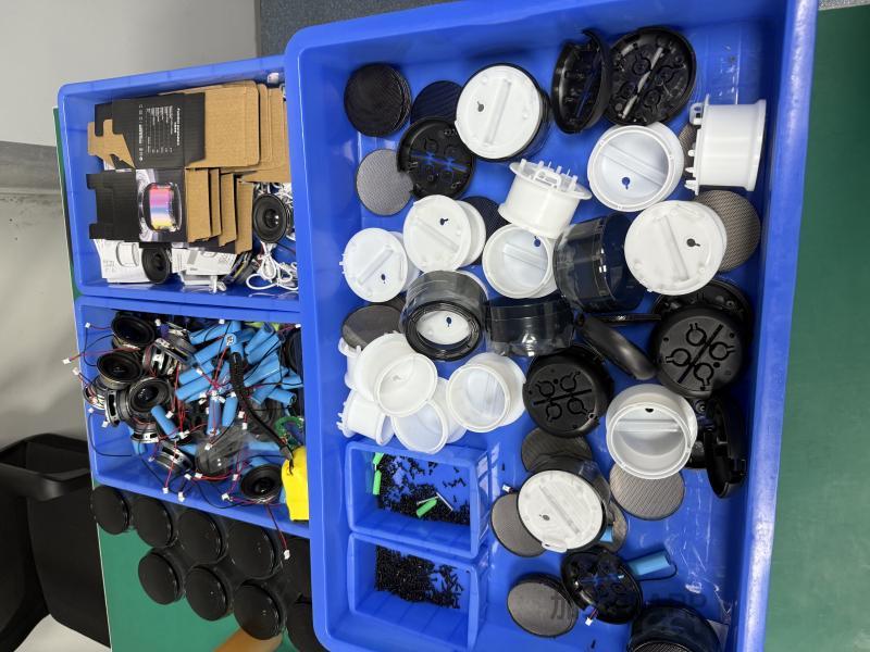 迷你蓝牙音响寻各地手工组装代工迷你蓝牙音响耳机寻各地手工组装代工本厂现有大量