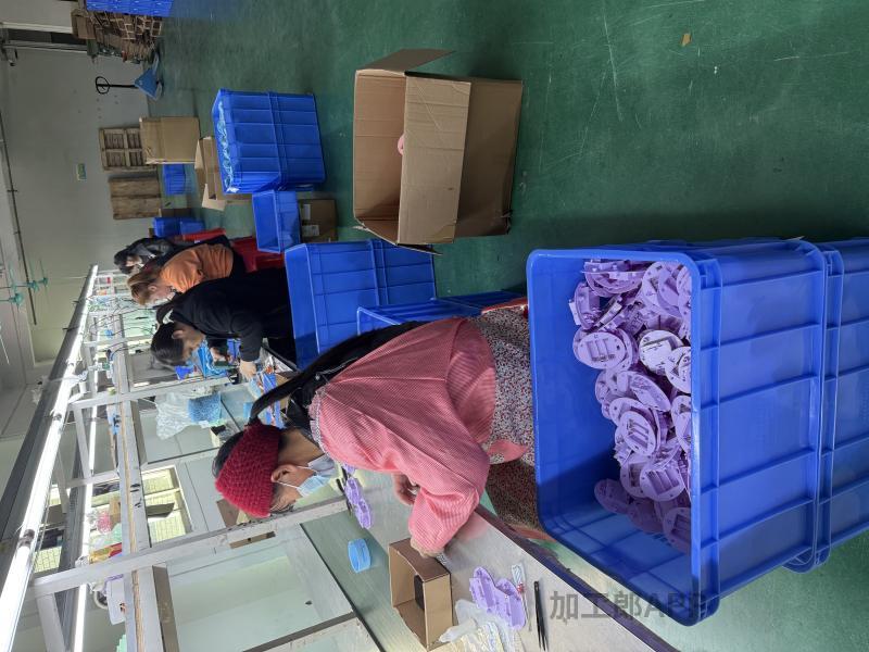 迷你蓝牙音响耳机寻各地手工组装代工迷你蓝牙音响耳机寻各地手工组装代工本厂现有