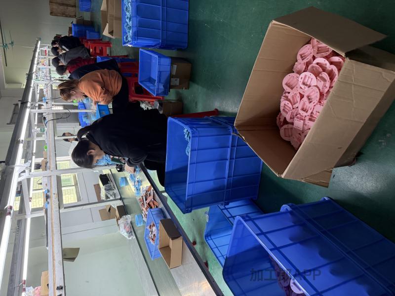 迷你蓝牙音响耳机寻各地手工组装代工迷你蓝牙音响耳机寻各地手工组装代工本厂现有