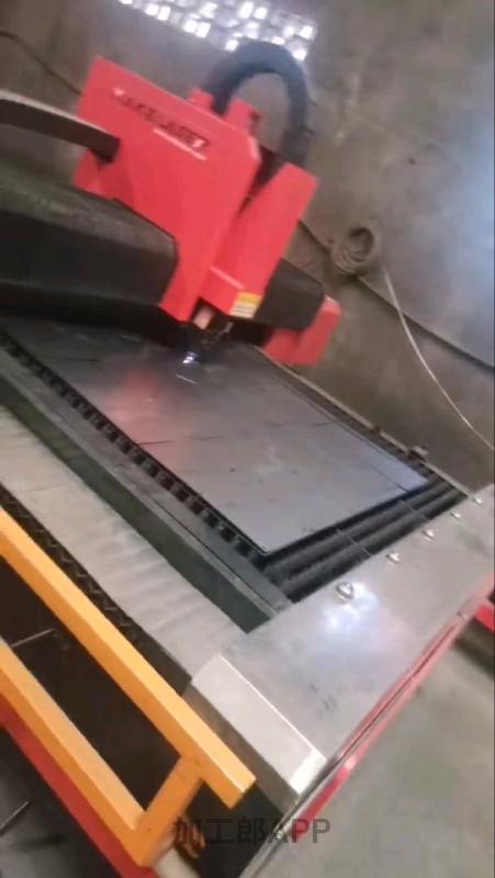 承接铁激光切割，扳金折弯，整件焊接喷漆发货。