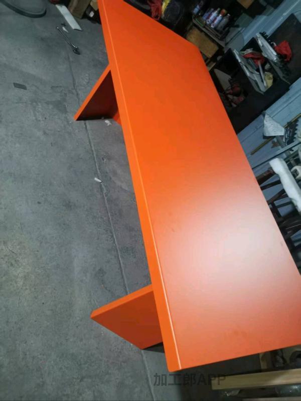 承接铁激光切割，扳金折弯，整件焊接喷漆发货。