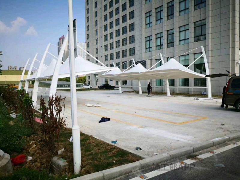1. 浙江义乌专业电动推拉雨棚 膜结构停车棚