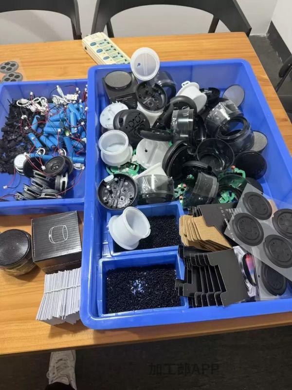 手工订单加工本单位生产蓝牙音箱加工，手工组装，货源稳定，简单易学，可长期合作