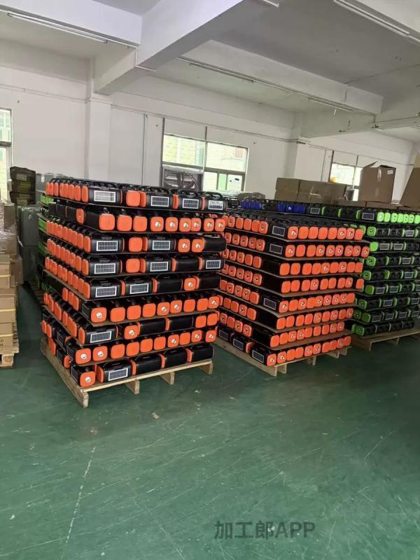手工订单，货源稳定成品蓝牙音箱，手工组装，简单易学，欢迎个人及公账接单，联系