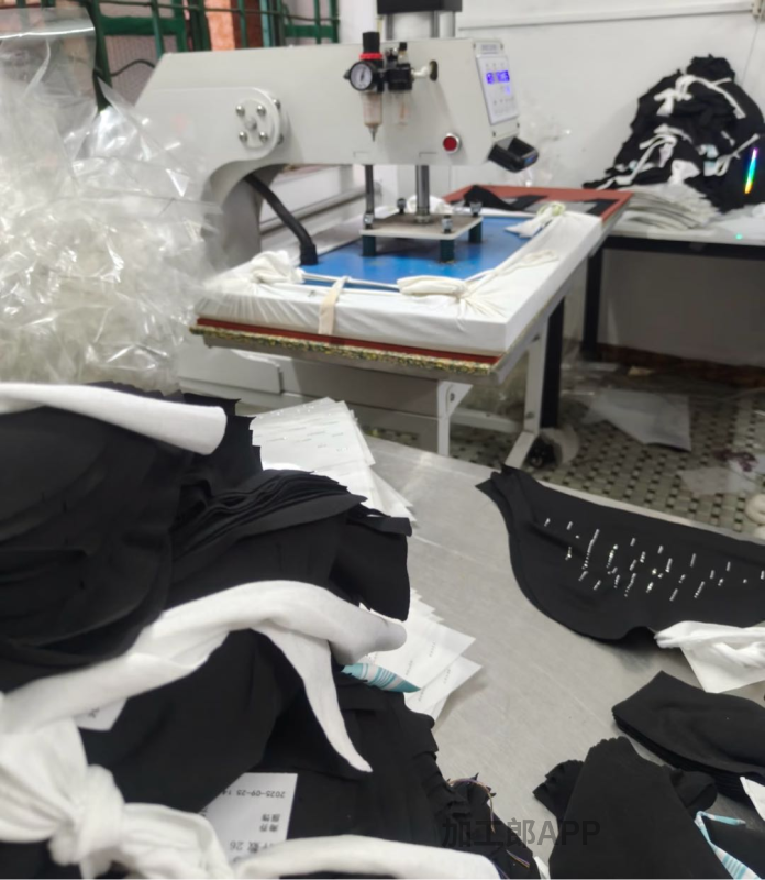 承接服饰皮革烫画烫钻