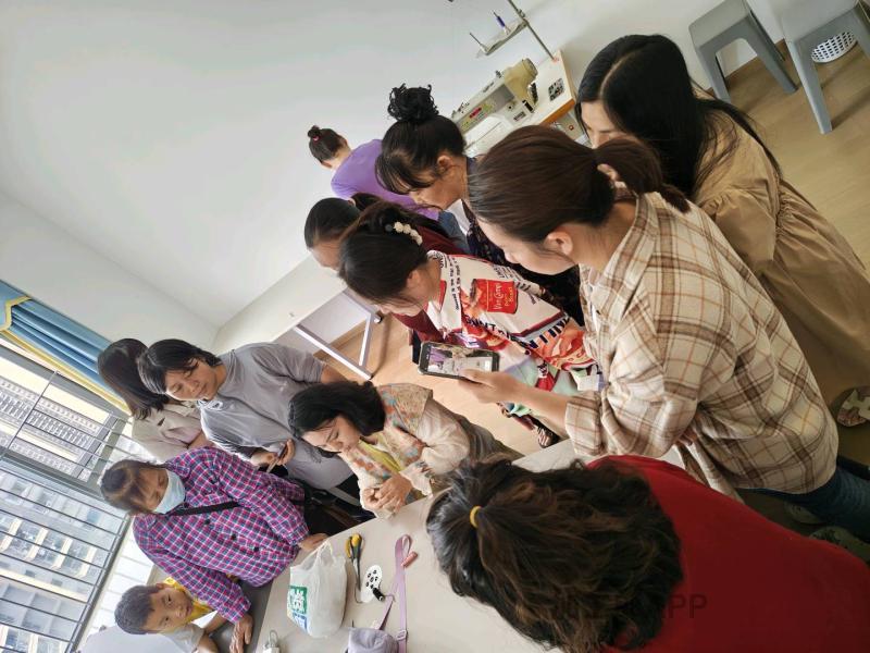 广西200宝妈找外发单广西南宁的八桂工坊，专注社区工厂，拥有社区宝妈团队几百