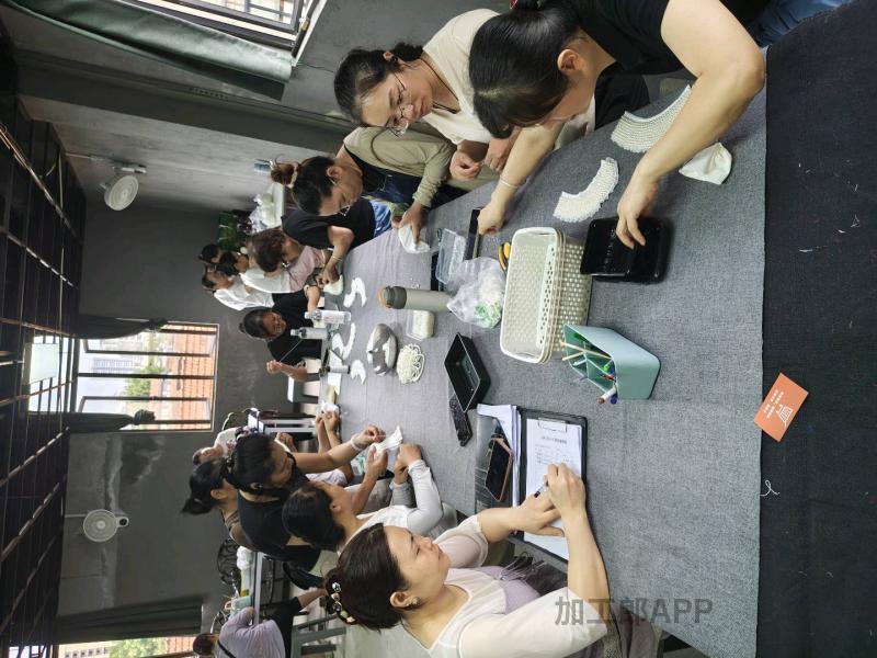 广西200宝妈找外发单广西南宁的八桂工坊，专注社区工厂，拥有社区宝妈团队几百