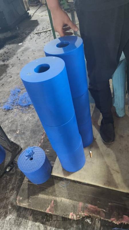 尼龙PA6塑料件滑块轴套齿轮；