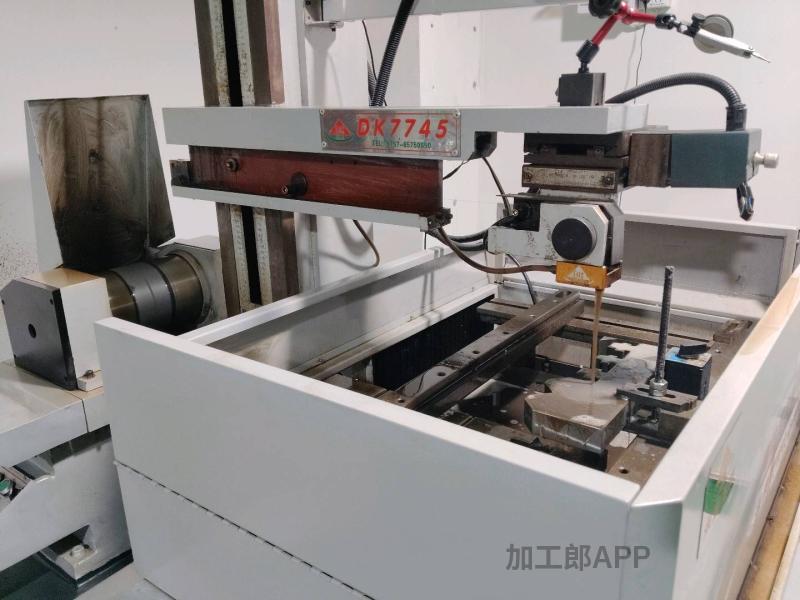承接五金非标零件，模具治具加工制造