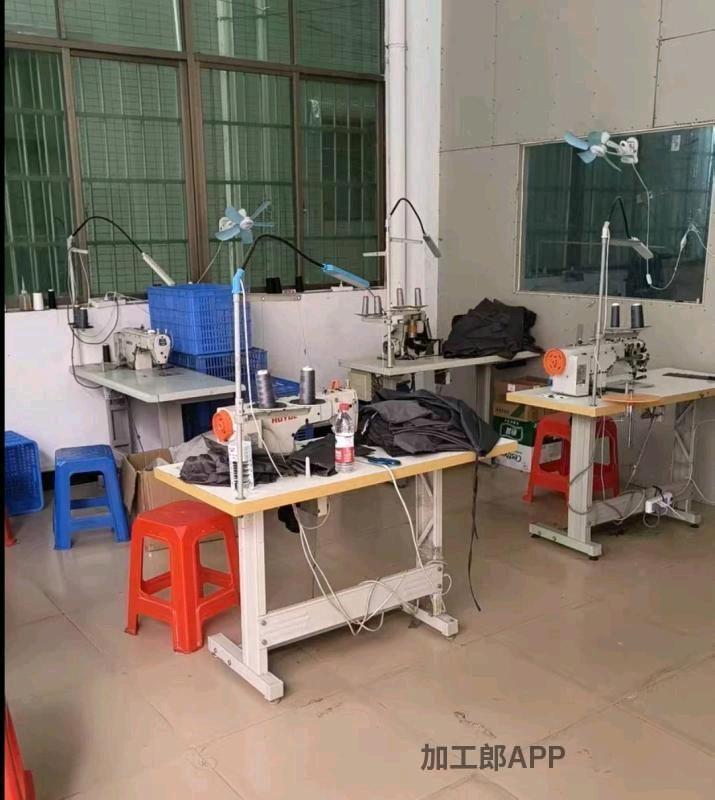 缝纫加工厂，有平车十八台，经验工人十五名，承接各