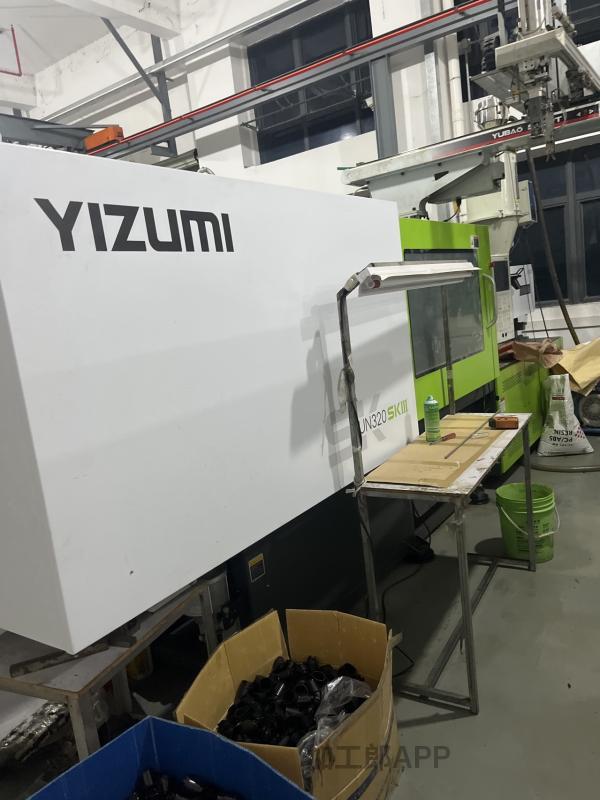 承接塑胶模具制造与成型生产