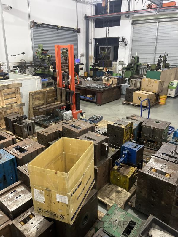 承接塑胶模具制造与成型生产