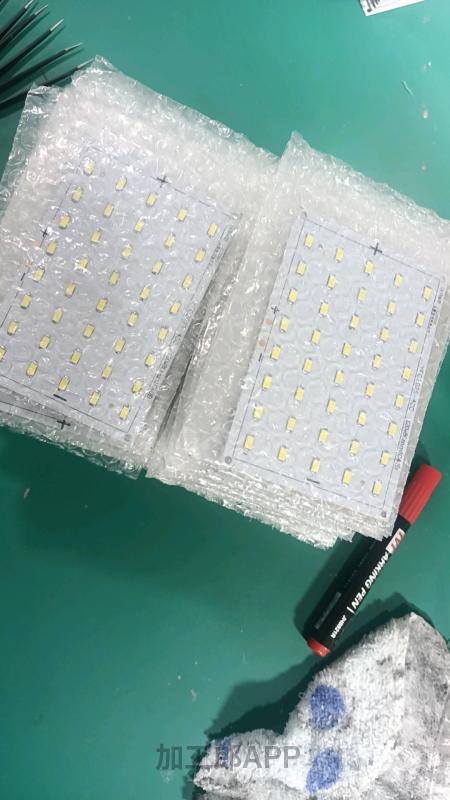 承接LED灯珠贴片焊接业务