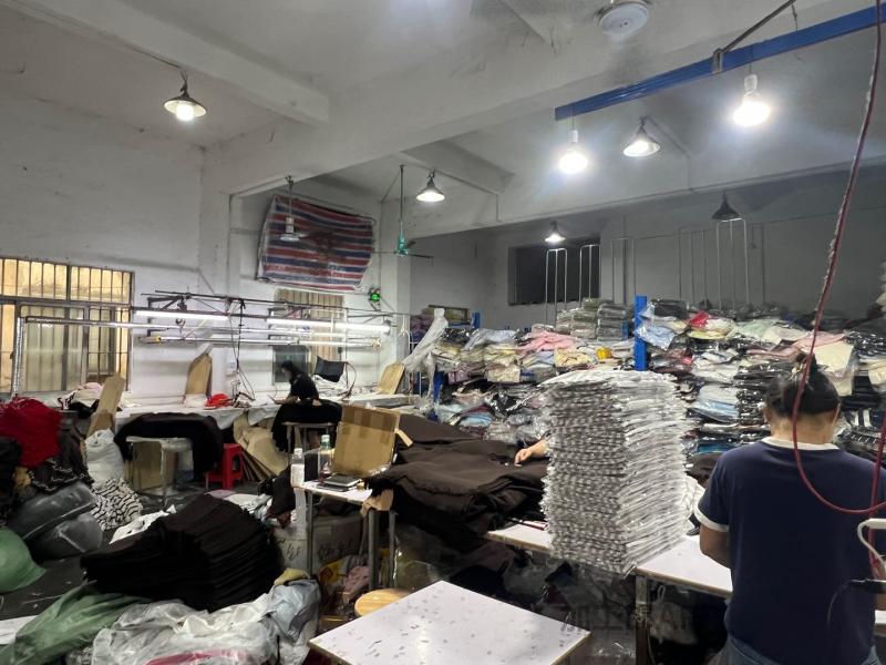 东莞大朗针织毛衣源头工厂东莞大朗针织毛衣工厂
承接：各类订单 网单 直播单 