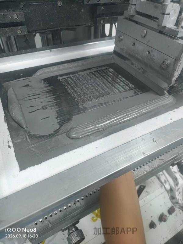 专业smt承接专业SMT，三星贴片机，承接各种数码板，驱动板，有长期合作的焊