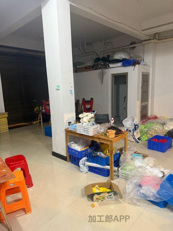 承接各种玩具加工捏捏乐粘盖子灌积木